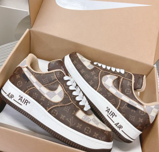 Nike Air Force 1 x LV