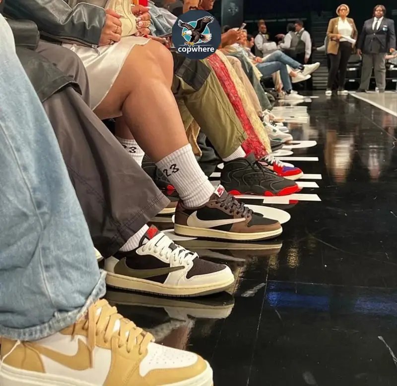 Travis Scott x Air Jordan 1  Replace LJR