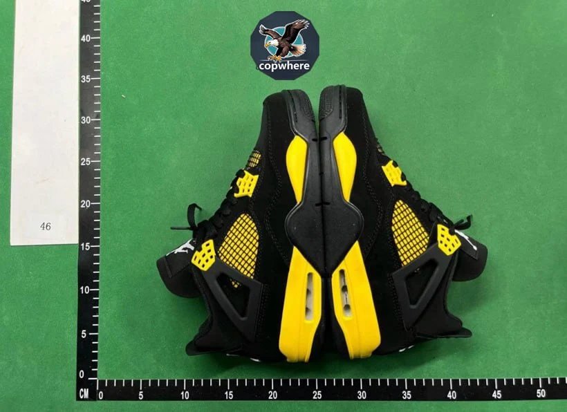 Air Jordan 4 Retro OG