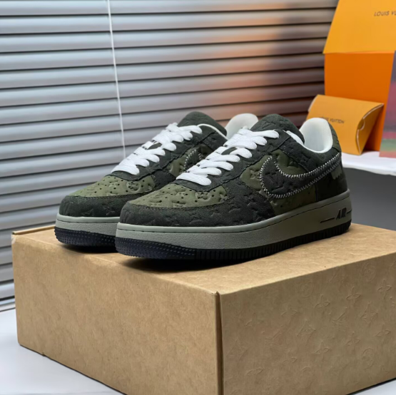 Louis Vuitton x Nike LJR