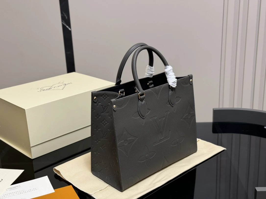 Louis Vuitton Handbags tote